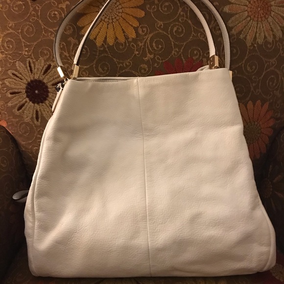 Coach Handbags - COACH LEATHER BAG